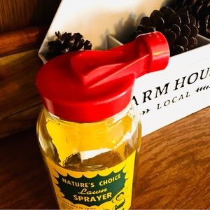 Vintage lawn garden water hose bug sprayer yellow green red glass green